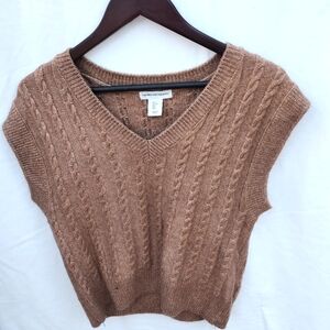 Cupcakes and Cashmere Tan sleeveless v neck sweater vest size smal